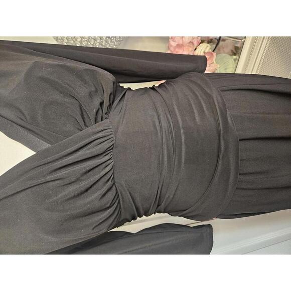 Elegant Black Midi Dress - Picture 2 of 7